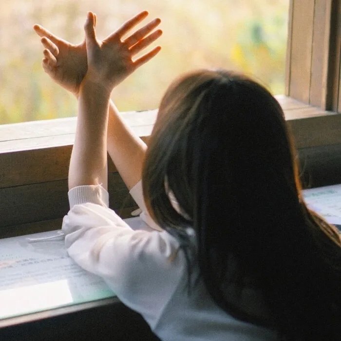 穿到大佬老公死亡的前一天